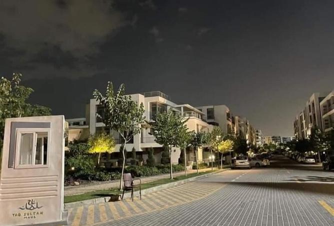 Tag Sultan – Tag Sultan Compound