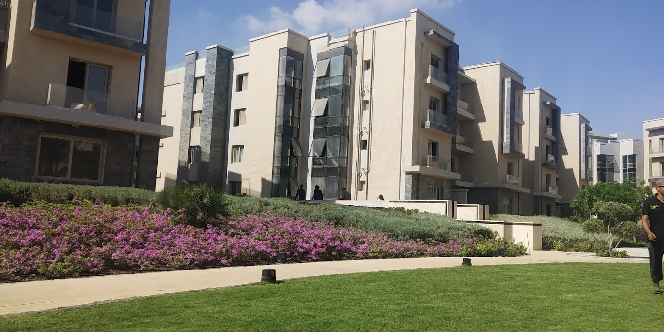 Galleria Moon Valley compound New Cairo
