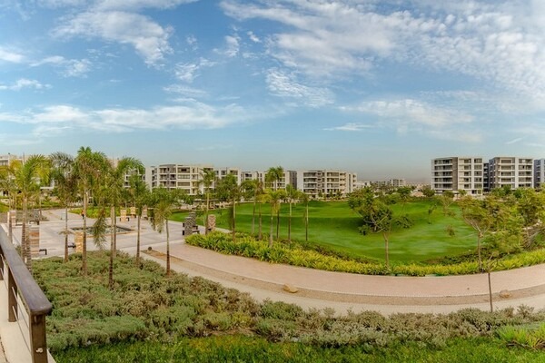 Tag Sultan – Tag Sultan Compound