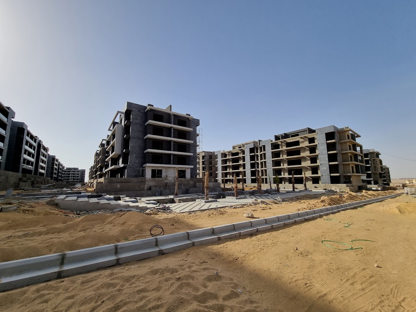 كمبوند الباتيو اورو التجمع الخامس – El Patio Oro La Vista New Cairo