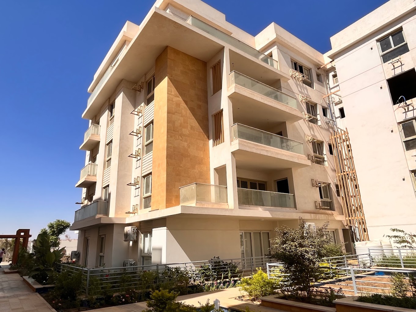 Mountain View iCity October Compound