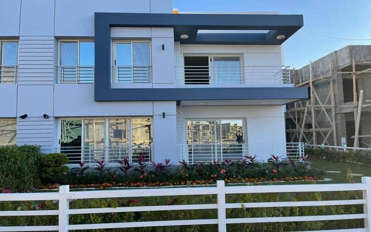 شقة لقطة للبيع 167م في كمبوند واتر واى القاهرة الجديدة بسعر خيالي