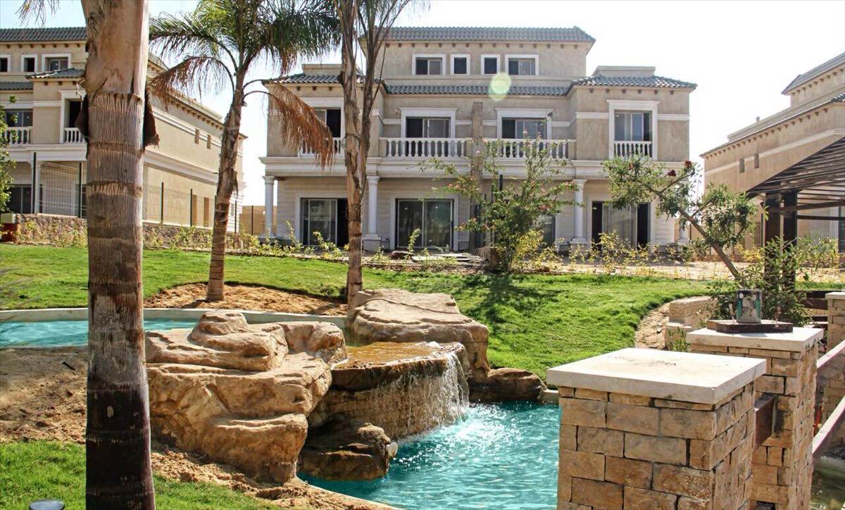 تعرف علي سعر بنتهاوس بمساحة 208 متر في regents park compound