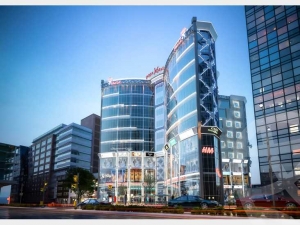 بمساحة 17 متر وحدات تجارية للبيع في فينوليت بيزنس كومبلكس