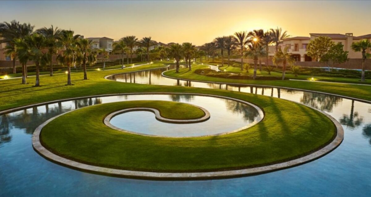 فيلا للبيع 305م في swan lake compound بتسهيلات فى السداد