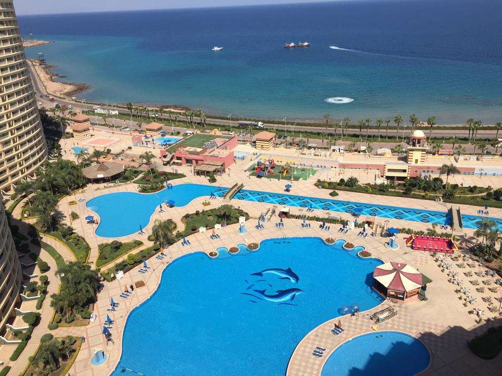 فيلا رائعة 250م للبيع في موقع مميز جدا داخل بورتو السخنة