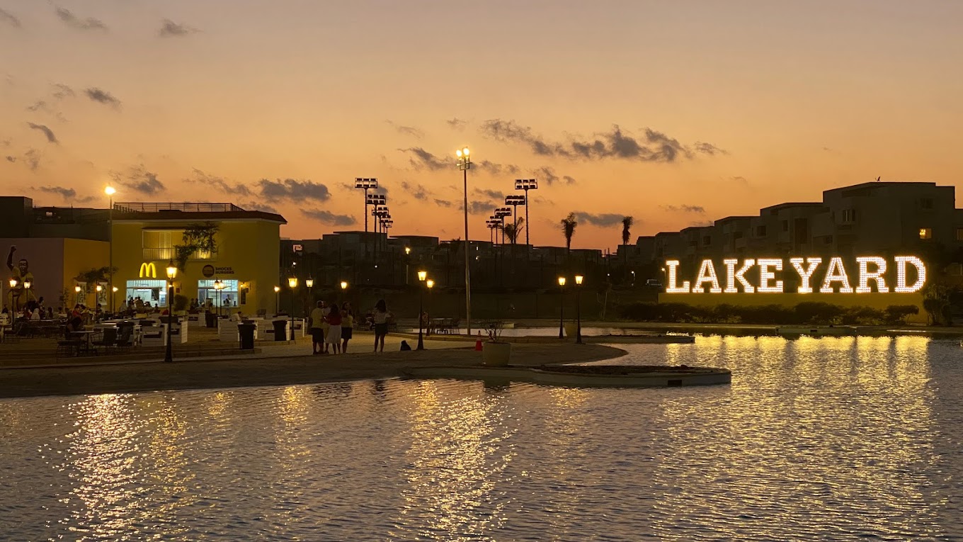 Lake Yard North Coast Palm Hills