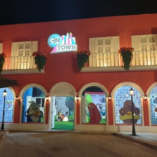 Lake Yard North Coast Palm Hills