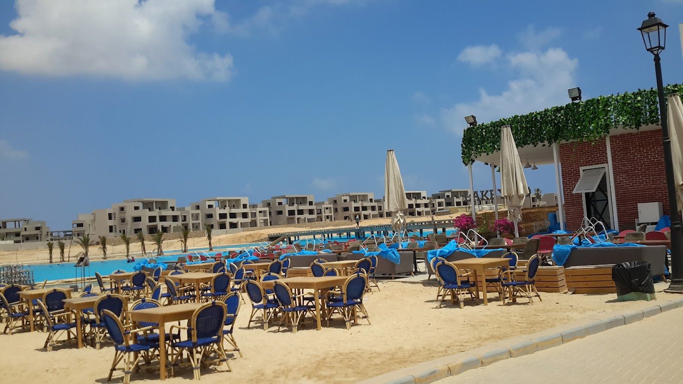 Lake Yard North Coast Palm Hills