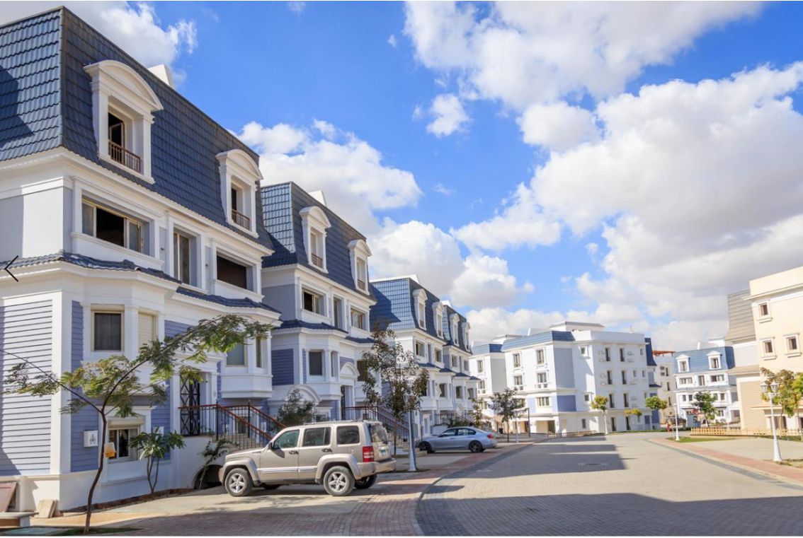 دوبلكس رائعة 210م للبيع في موقع مميز جدا داخل جيزة بلاتوه