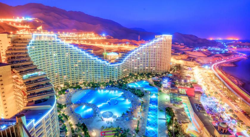 ارخص فيلا 200م للبيع بجاردن فى بورتو العين السخنة عامر جروب