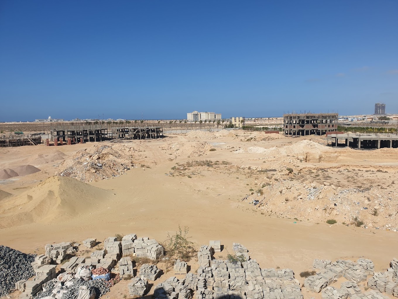 شقق للبيع في منتجع لاجون 3 غرف نوم 153 متر