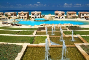 امتلك توين هاوس في قرية تلال الساحل الشمالي بمساحة تبدأ من 160 متر