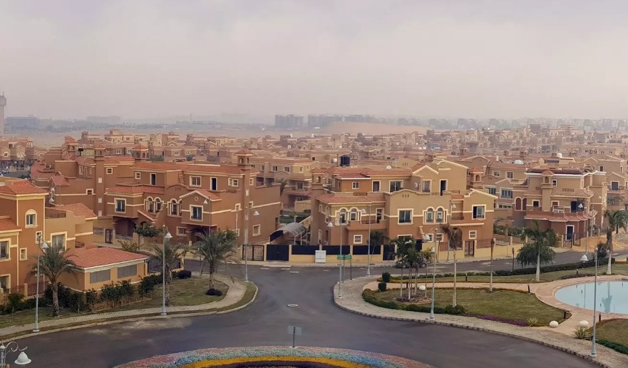 أرخص فيلا إستلام فورى بتسهيلات في السداد في كمبوند لي روا التجمع الخامس