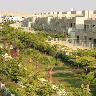 بسعر مغري شاليه 200م بكمبوند بالم هيلز قطامية 2 فيو رائع