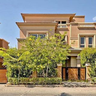 بسعر مغري فيلا 380م بمشروع الباتيو تاون القاهرة الجديدة فيو رائع