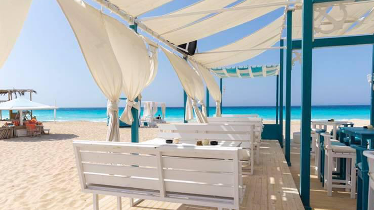 لمحبى الرقي فيلا للبيع في بيانكي اليوس الساحل الشمالي بمساحة 255 متر