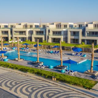 شاليه جاهزه للاستلام في مشروع لافيستا كاسكادا- تشطيب كامل خاص