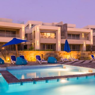 شاليه جاهزه للاستلام في مشروع لافيستا كاسكادا- تشطيب كامل خاص