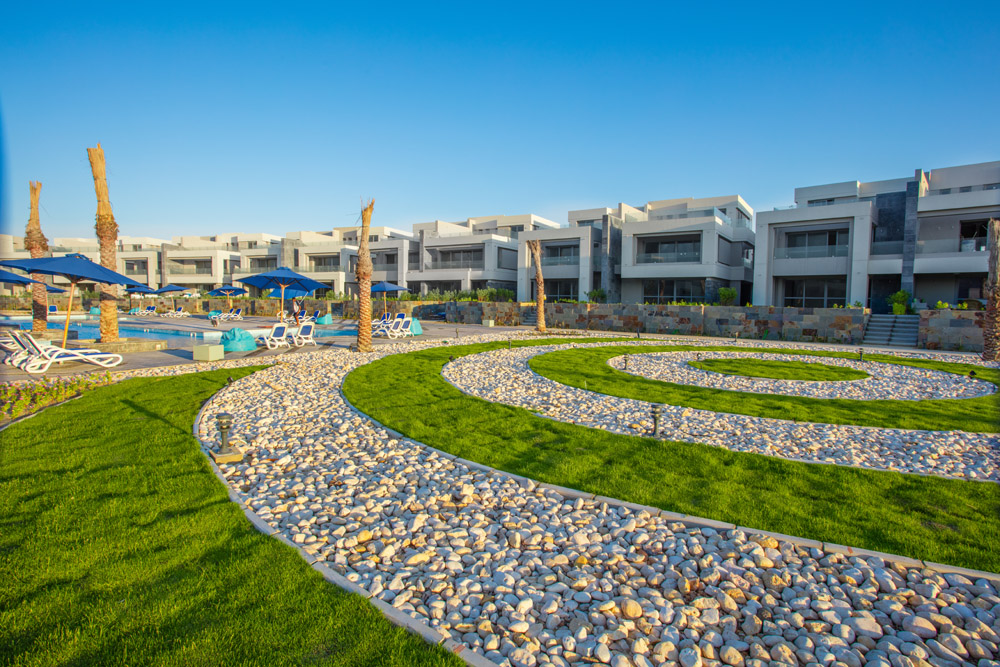 شاليه جاهزه للاستلام في مشروع لافيستا كاسكادا- تشطيب كامل خاص