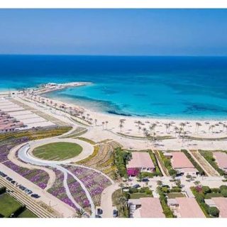 امتلك فيلا داخل قرية سيزر ايلاند الساحل بمساحة 520 متر