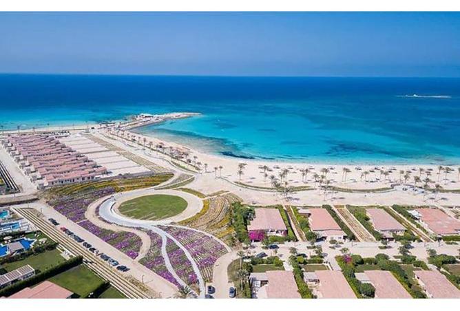 امتلك فيلا داخل قرية سيزر ايلاند الساحل بمساحة 520 متر