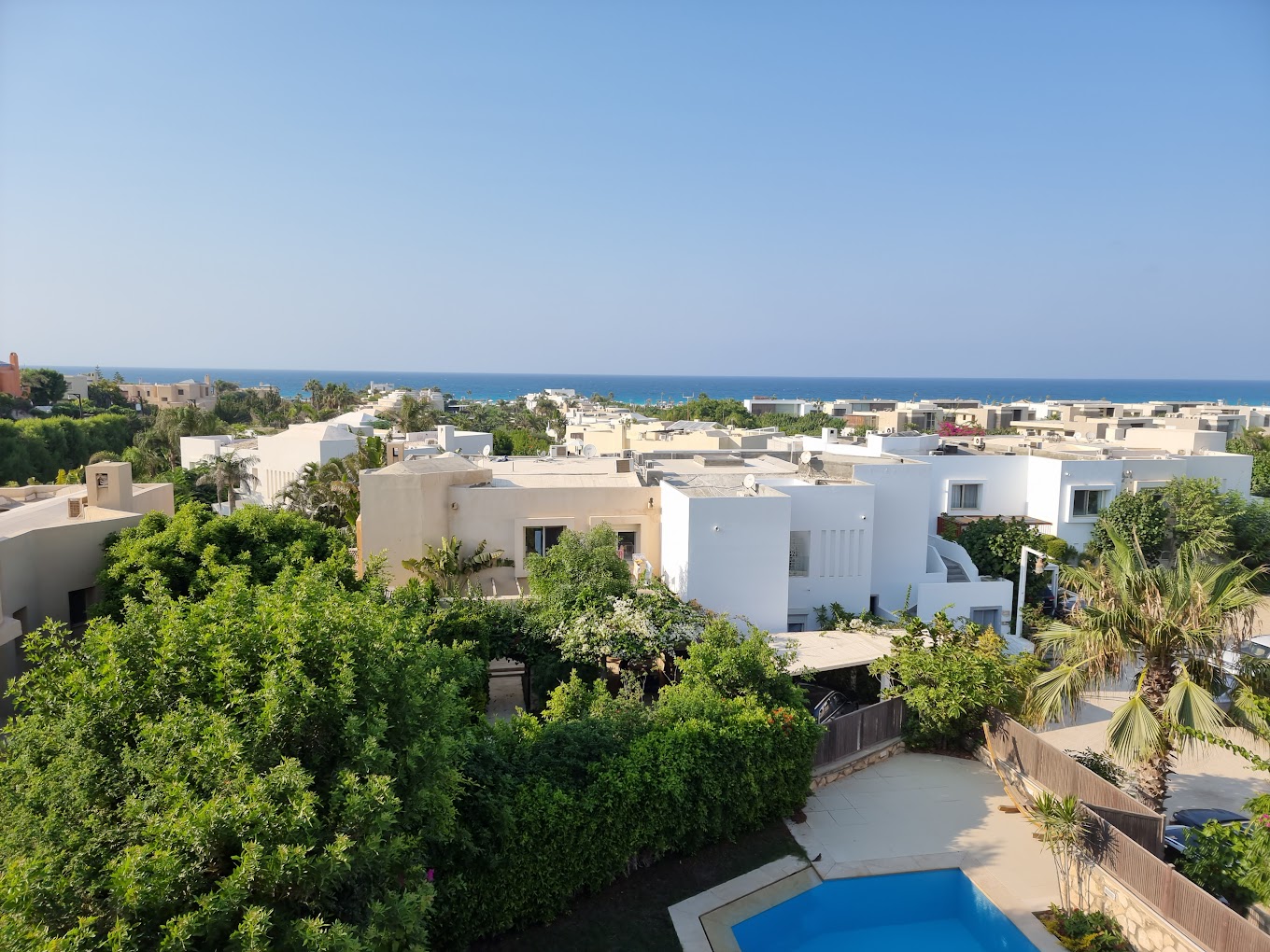 قرية هاسيندا ريد الساحل الشمالي بالم هيلز – Hacienda Red North Coast Village