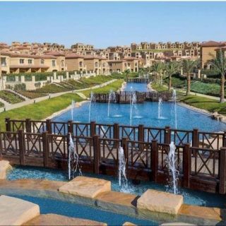 فيلا لقطة للبيع 300م في كمبوند ستون هيلز التجمع الخامس بسعر خيالي