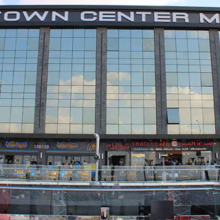 عرض متميز محل 96 متر للبيع في مول تاون سنتر الشروق ستي بموقع مميز
