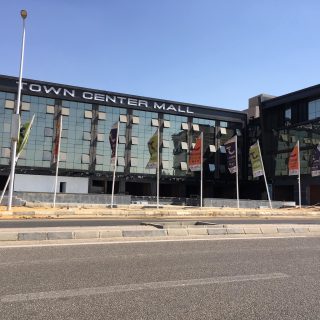 عرض متميز محل 96 متر للبيع في مول تاون سنتر الشروق ستي بموقع مميز