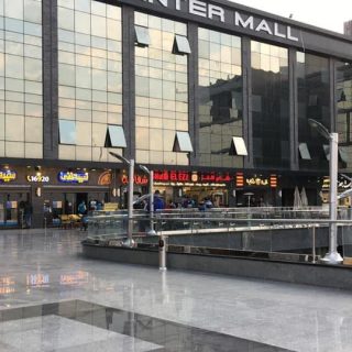 عرض متميز محل 96 متر للبيع في مول تاون سنتر الشروق ستي بموقع مميز